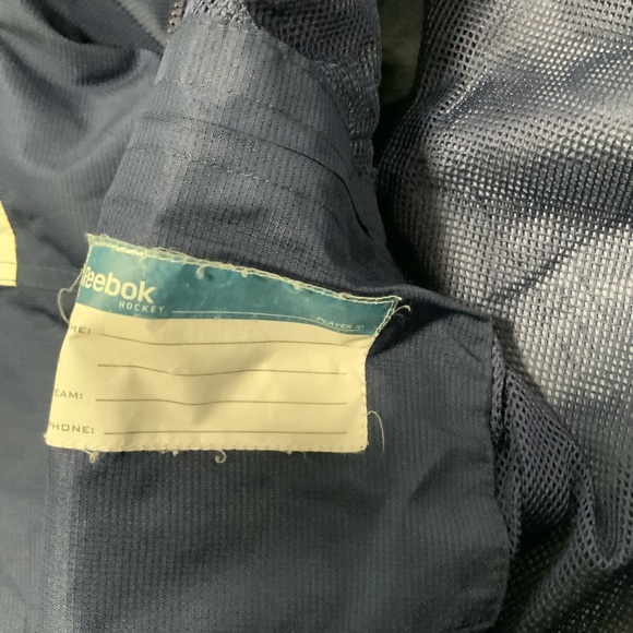 Reebok Hockey Windbreaker Jacket and NIKE t-shirt size small - Picture 5 of 9
